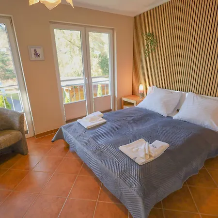 Bryza Homes - Jaegersberg - Parkplatz - Ahlbeck * Heringsdorf (Usedom)